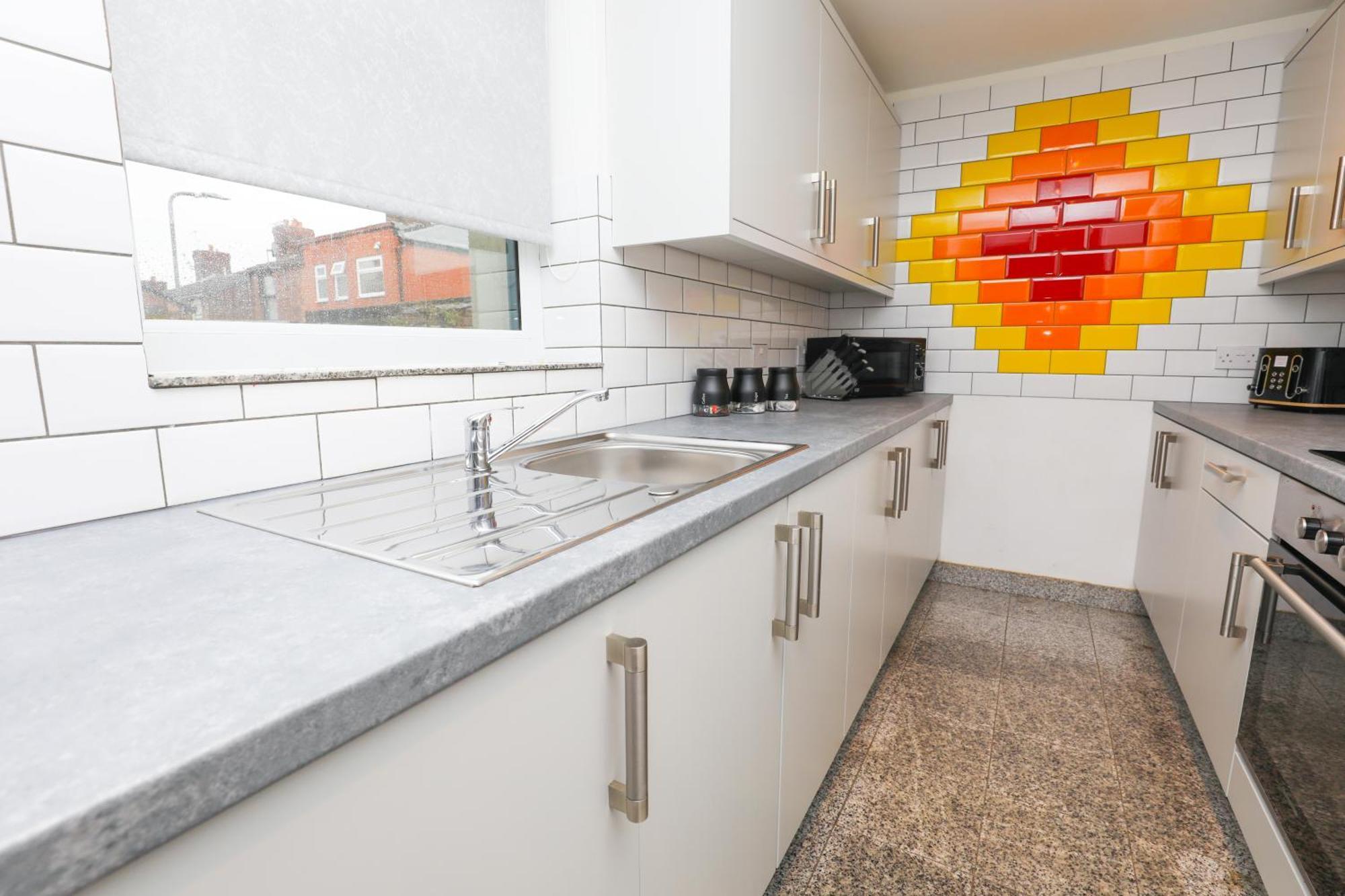 Anfield Luxe Retreat - Stylish Stay With Parking - Steps From Stadium - Short Drive To City Centre Liverpool Exterior photo